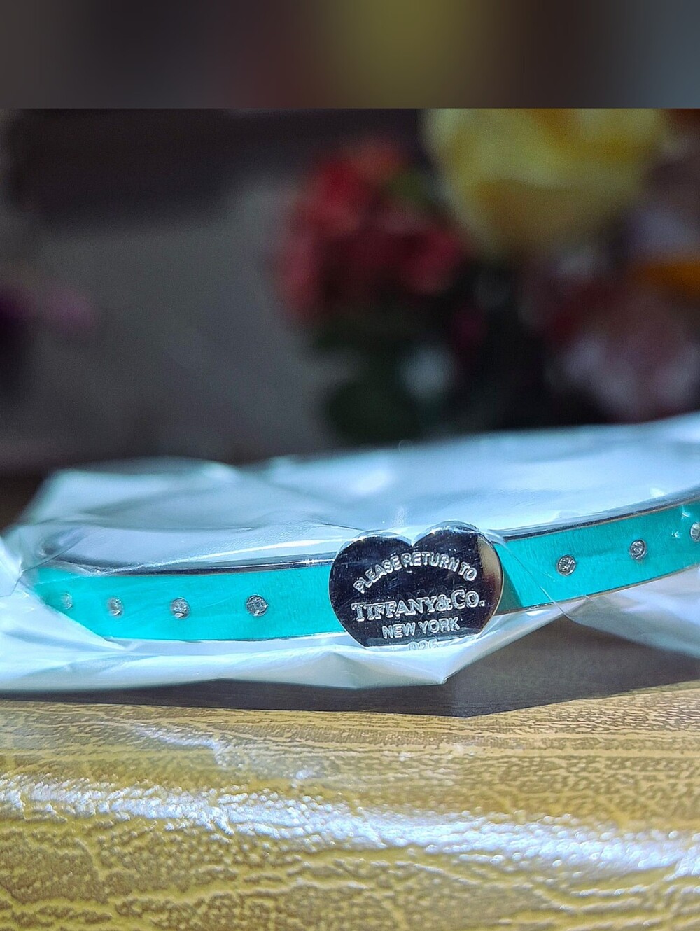 🩵💎Ocean T* Love Blue Gloss Heart Bangle with Crystal Accents💎🩵